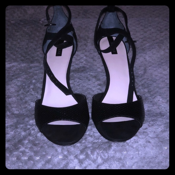 Women’s peep toe with ankle strap - Picture 1 of 4
